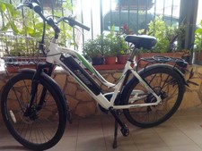 bicicletta elettrica pedalata