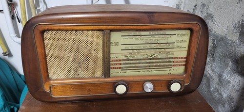 Vecchia radio magneti marelli - magneti,