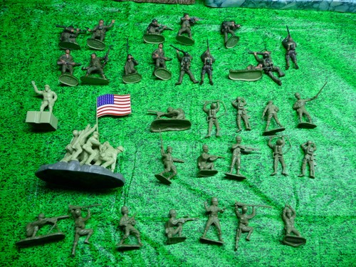 Ww2 lotto plastica - 17, vintage