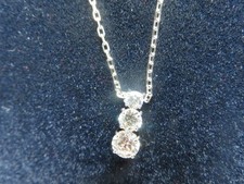 Swarovski 3 stud graduating