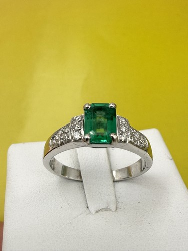 Anello classico smeraldo - classico,