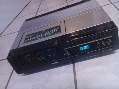 Hitachi video deck - video, vt-9300e