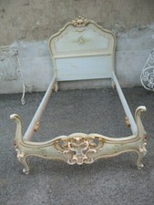 LETTO LACCATO 1 PIAZZA - DIPINTO A FIORI E CIMASA SCOLPITA - DECORI DORATI  1940