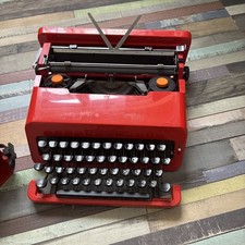 Olivetti Valentine Red Bucket Typewriter vintage Retro 1969 Antique as-is item