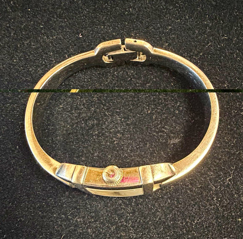 Gucci 6800l swiss made quartz - gucci,