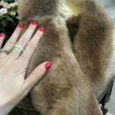 Collo Di Pelliccia Vera Marmotta  Anni ‘50 69 Cm Con Automatico Per Chiusura