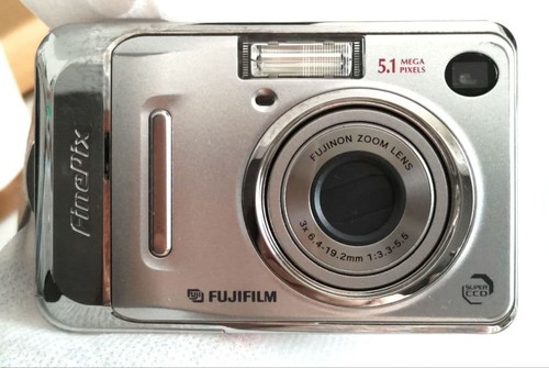 Fotocamera digitale compatta