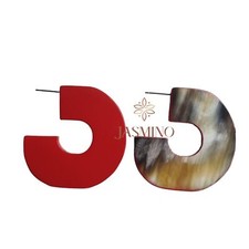 Orecchini in corno naturale a