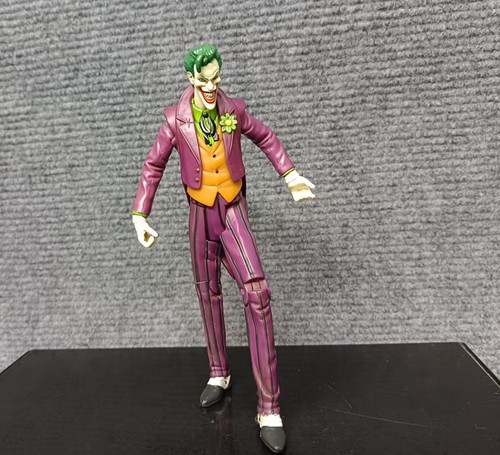 Universe classics the joker - universe,
