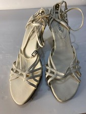 Sandalo Bianco con Tacco altissimo Usati 38.Usati in Disco per CUBISTA.