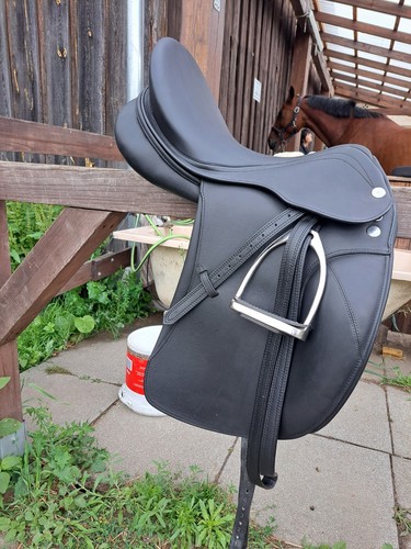 Dressage prestige milano - dressage, 17"