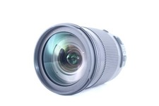 Sigma 18-300mm F3.5-6.3 DC