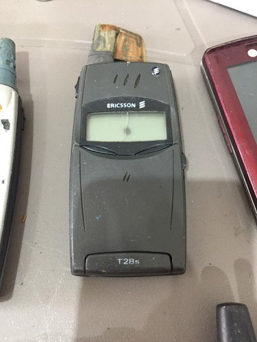 D3827nn cellulare ericsson - d3827nn-cellulare,