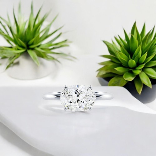 Anello con diamanti per