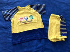 2 completo mare e 1 canotta e 1 maglietta da 6-9 mesi