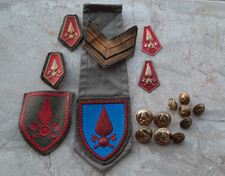 LOTTO-FREGI DISTINTIVI MOSTRINE-BOTTONI-VIGILI DEL FUOCO ANNI 70-80-WORLD-NO-WW2