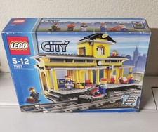 LEGO - 7997 - CITY - Stazione Ferroviaria - Train Station - NUOVO/CONFEZIONE ORIGINALE Completo