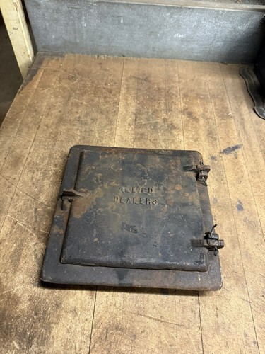 Porta battente camino pulizia