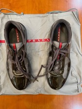 Sneakers Prada nere in vernice