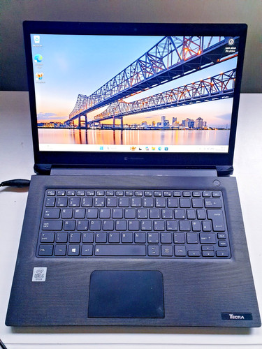 Toshiba dynabook tecra - toshiba,