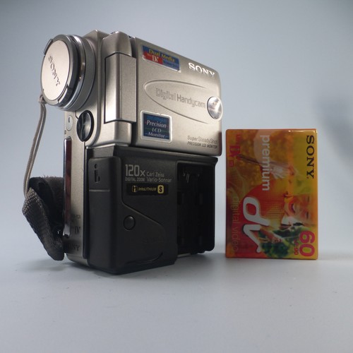 Sony handycam dcr - sony,