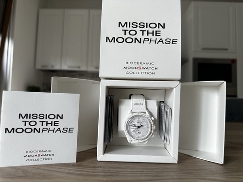 Omega swatch moonswatch - omega,