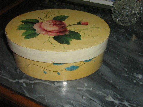 Vecchia scatola legno - in,