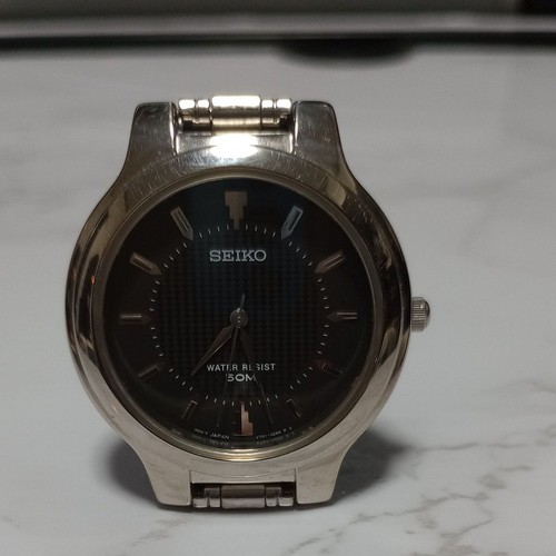 Seiko quartz v701 2h10 - seiko,