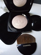 POUDRE SIGNEE DE CHANEL Cipria