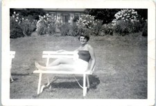 Modello amatoriale in posa su