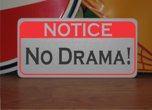 Insegna drammatica metallo - no,