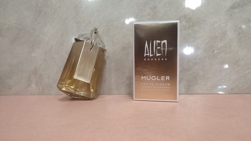 Alien goddess thierry - di,