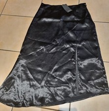 GONNA LUNGA IN RASO NERO
