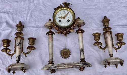 Pendule portique garniture de - ,