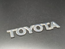 Toyota logo posteriore scritta - toyota,