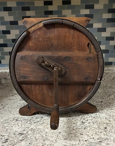 Bellissimo antico burro churn