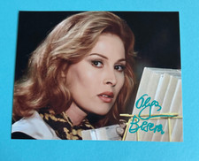 Olga Bisera - James Bond 007 -