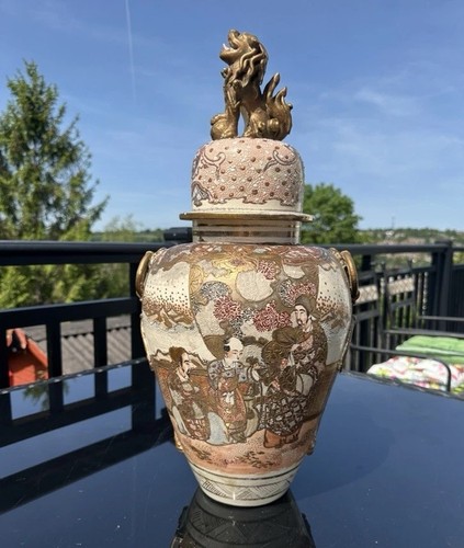 Antico grande vaso giapponese
