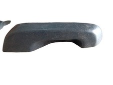BRACCIOLO PORTA INTERNA FORD Fiesta  SINISTRO O DESTRA 