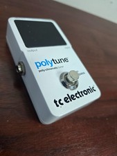 TC Electronic Polytune pedale accordatore policromatico per chitarra e basso PULITO