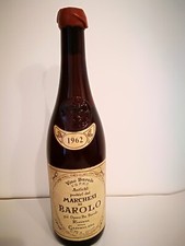 Bottiglia Vintage Vino barolo