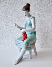 Bellissima statuina porcellana