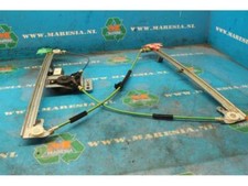 Fensterheber rechts vorne