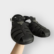Sandali da pescatore Prada in