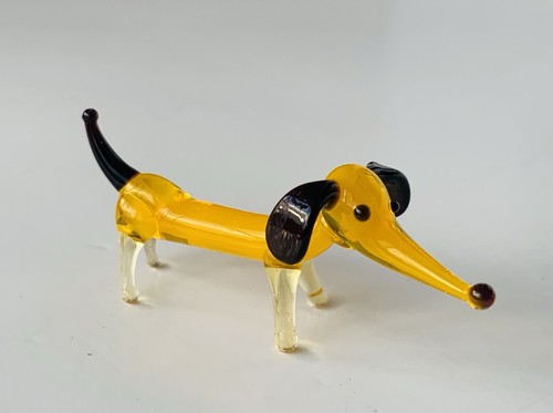 Bassotto yell cane statuina - bassotto~yell~cane~statuina, in