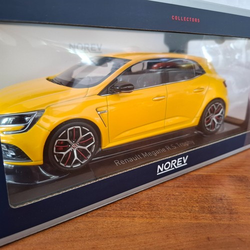 Renault mégane jaune - mégane, 4