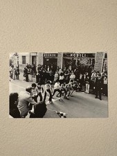 Cartolina Melzo (MI)  - Gara pattini a rotelle - Anni '70 bianco e nero