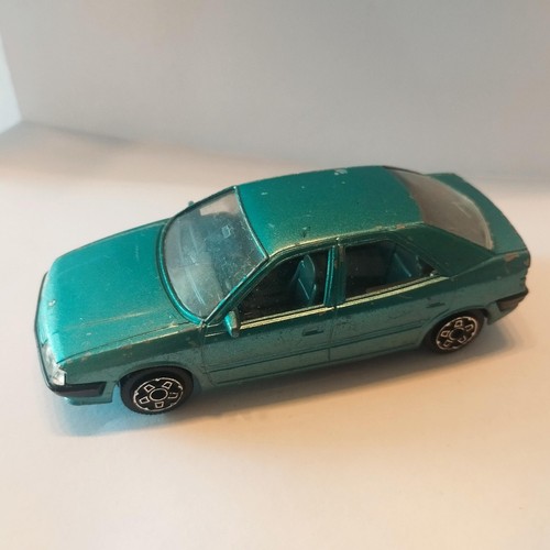 Voiture vintage burago - voiture,