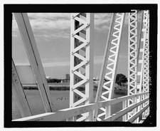 Tenswaw River Lift Bridge, US