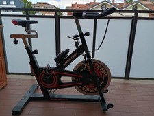 Cyclette Vertek rossa e nera, usata, buone condizioni. Non va il display. 